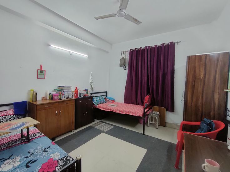 Boys PG in Karnal with food and comfortable furnished accommodation
