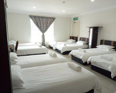 Girls PG in Karnal for college students with furnished rooms and study space