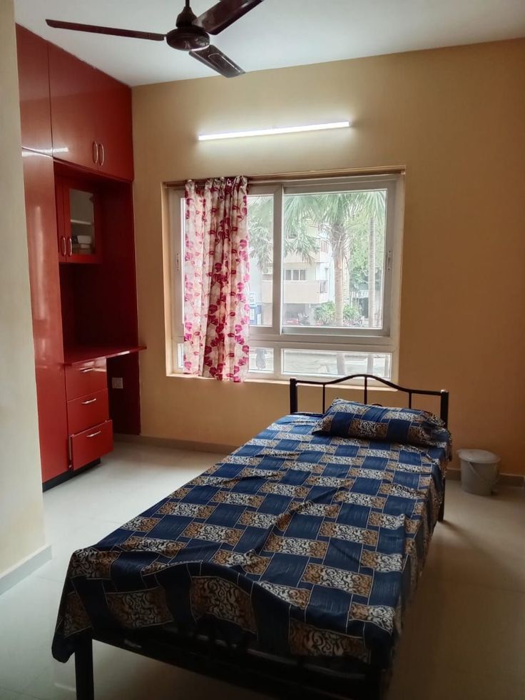 Single room boys PG in Karnal with furnished room and private facilities