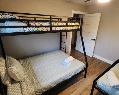 Safe girls PG in Karnal with comfortable rooms