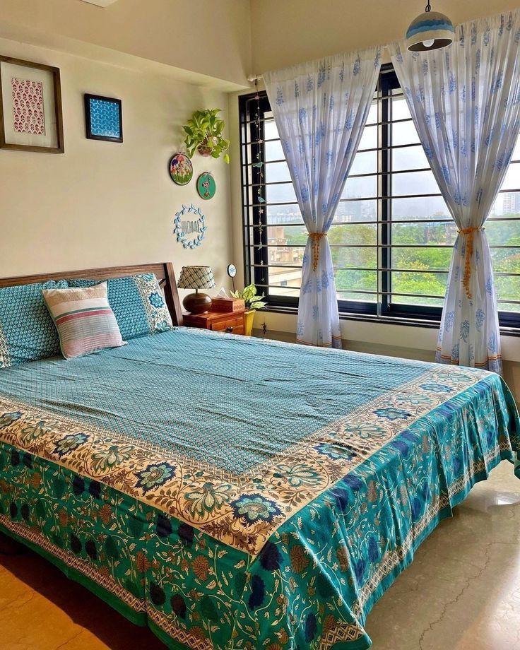 Single room boys PG in Karnal for working professionals with furnished room and Wi-Fi
