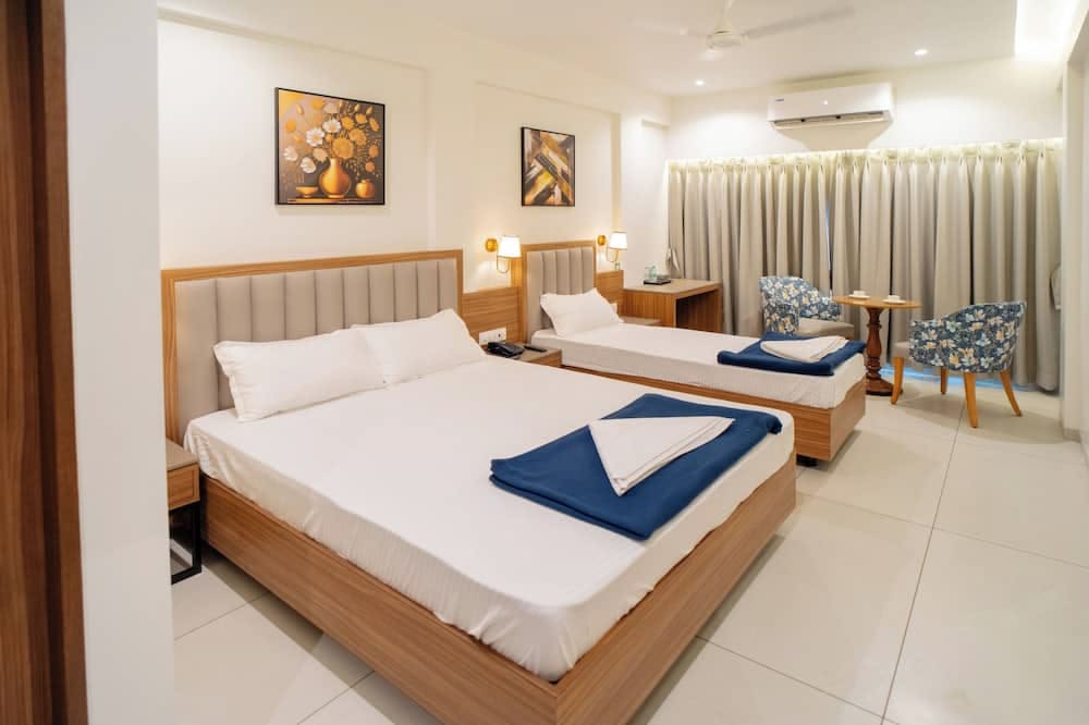 Fully furnished girls PG in Karnal with modern room facilities