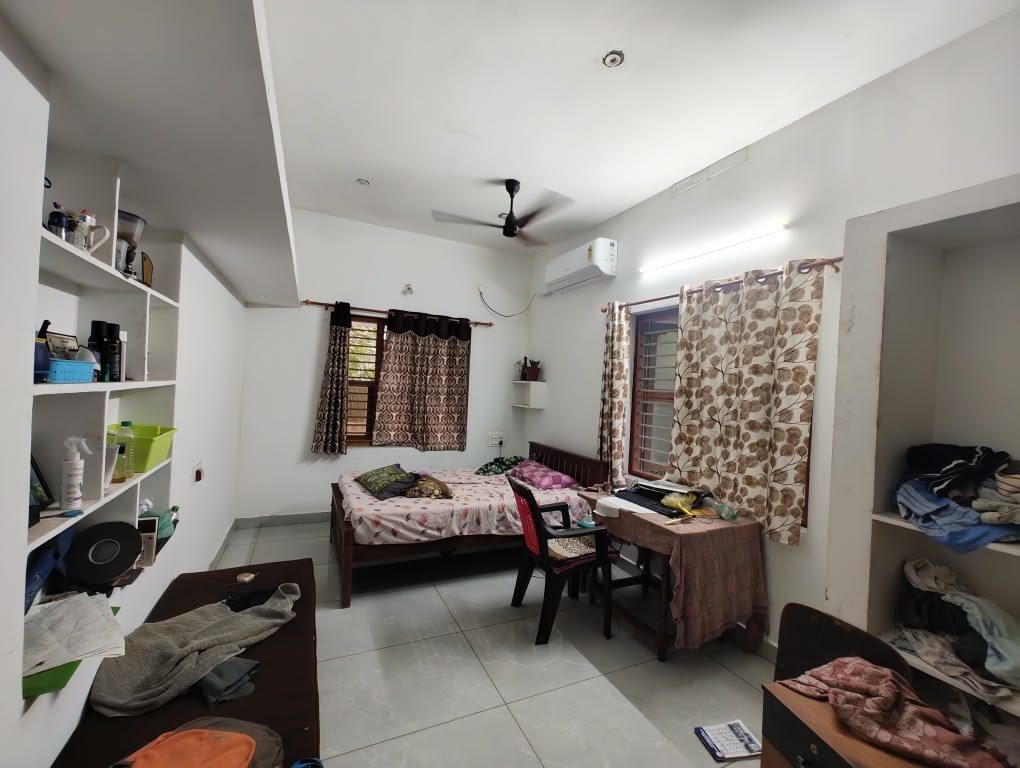 Single Room Boys PG in Karnal Near Railway Station