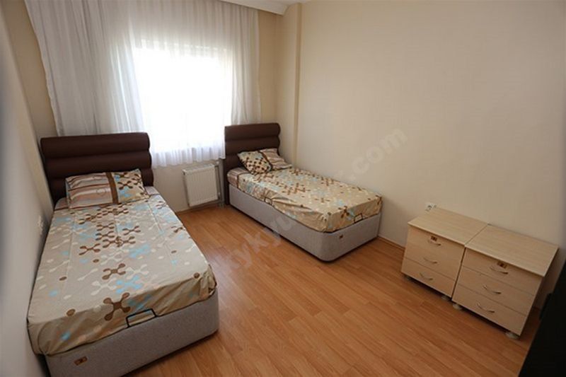 Hotels Near Noor Mahal Chowk
