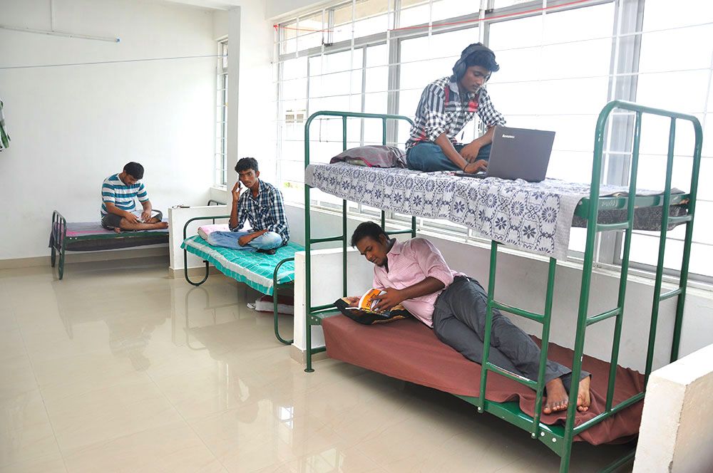Best girls PG in Karnal near colleges for students with furnished rooms and Wi-Fi