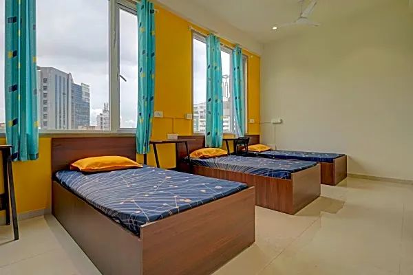 Girls PG in Karnal near market areas for easy living