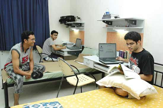 Hotels Near Karan Taal Park