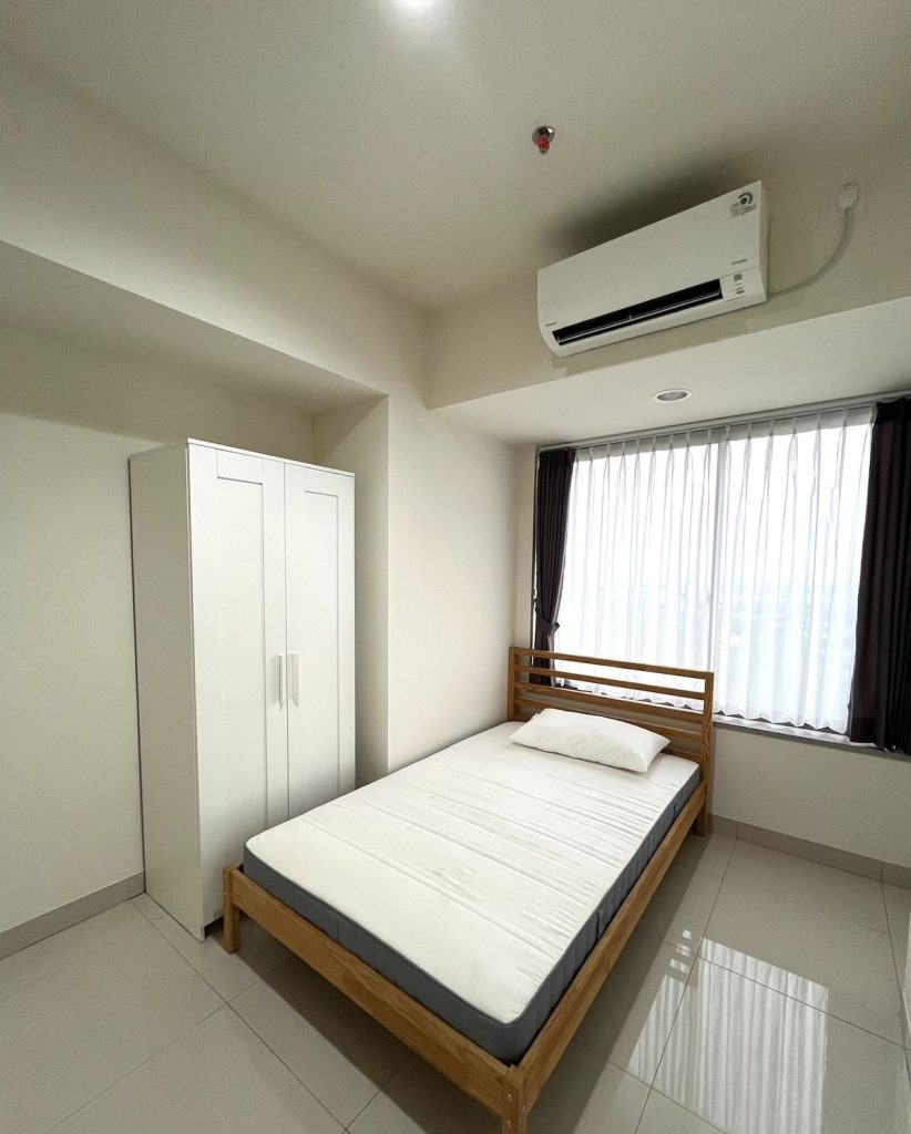Girls PG in Karnal with attached kitchen and furnished room
