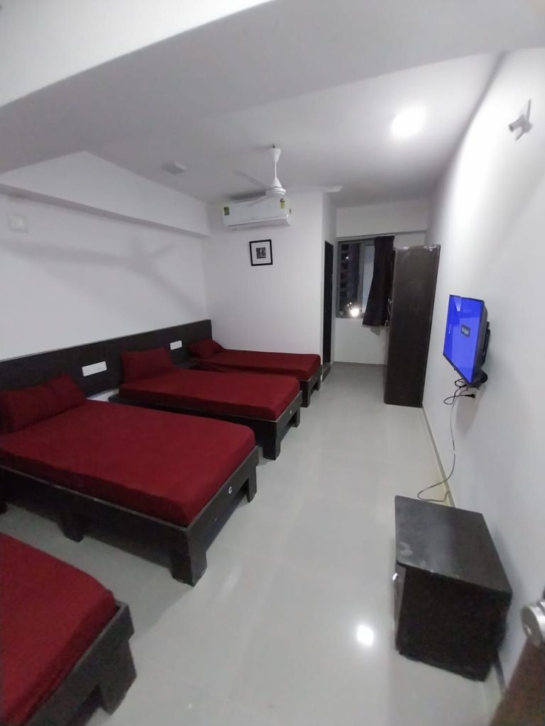 What students should check before booking a girls PG in Karnal