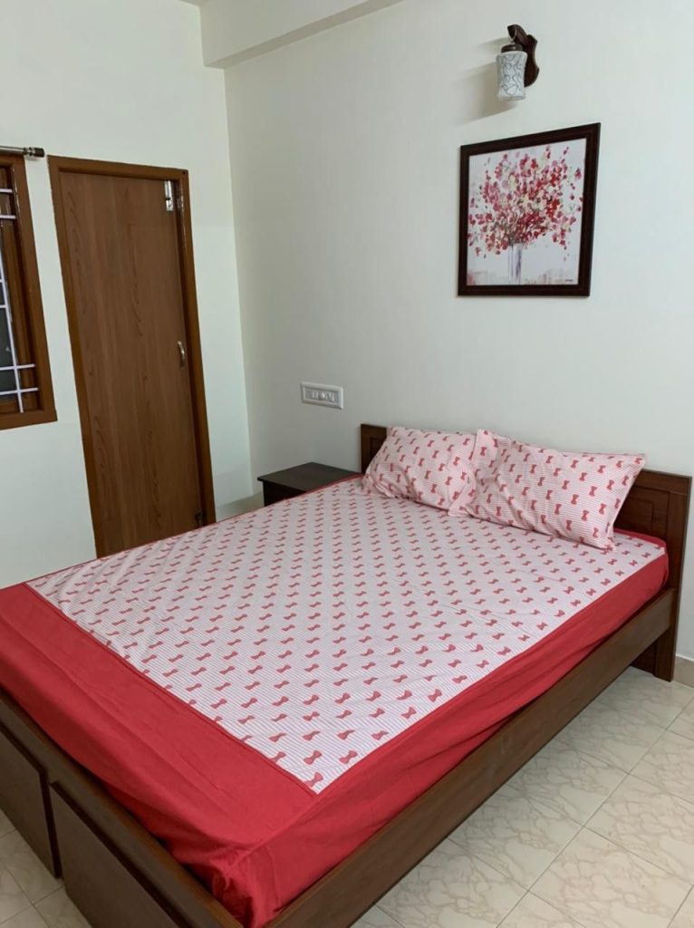 Room with kitchen vs regular PG room in Karnal comparison