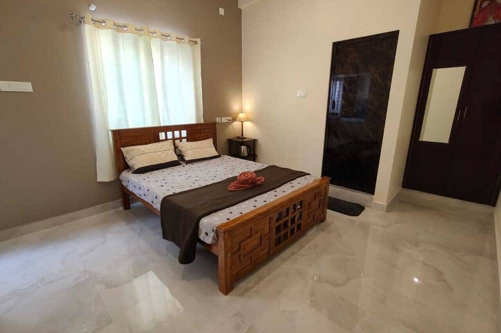 24/7 Security PG in Karnal with CCTV and gated entry